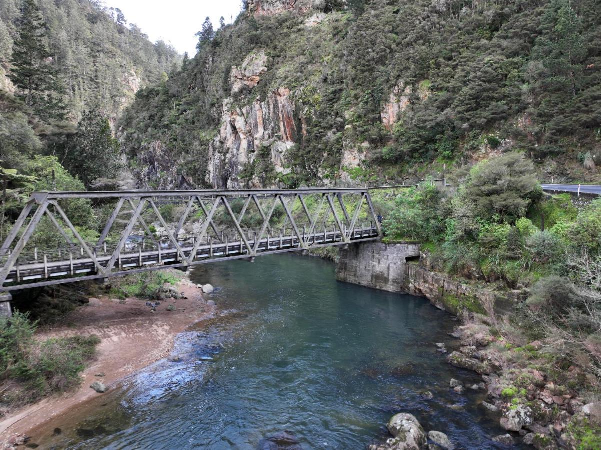 Riverside Accommodation Karangahake ภายนอก รูปภาพ
