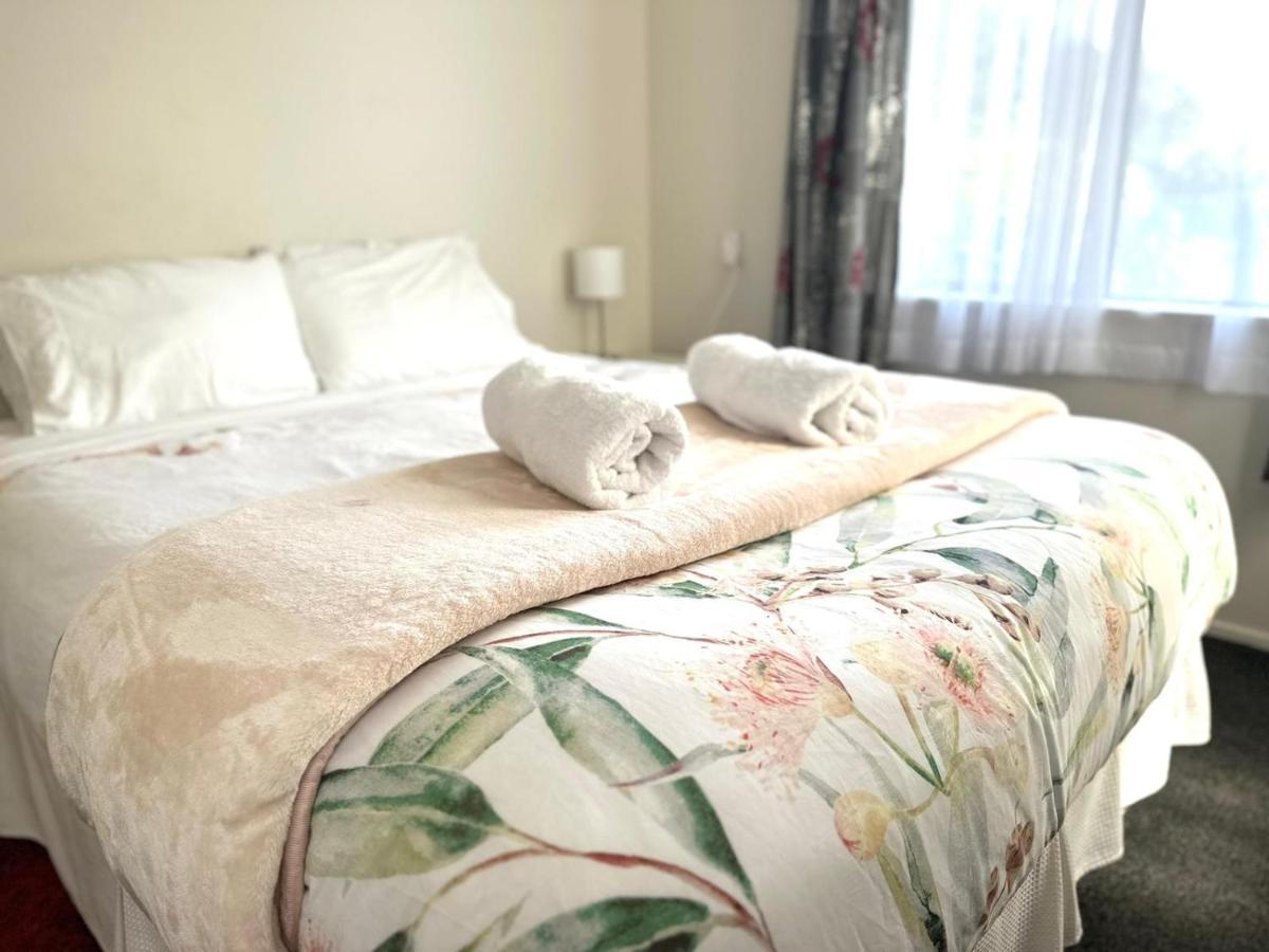 Riverside Accommodation Karangahake ภายนอก รูปภาพ